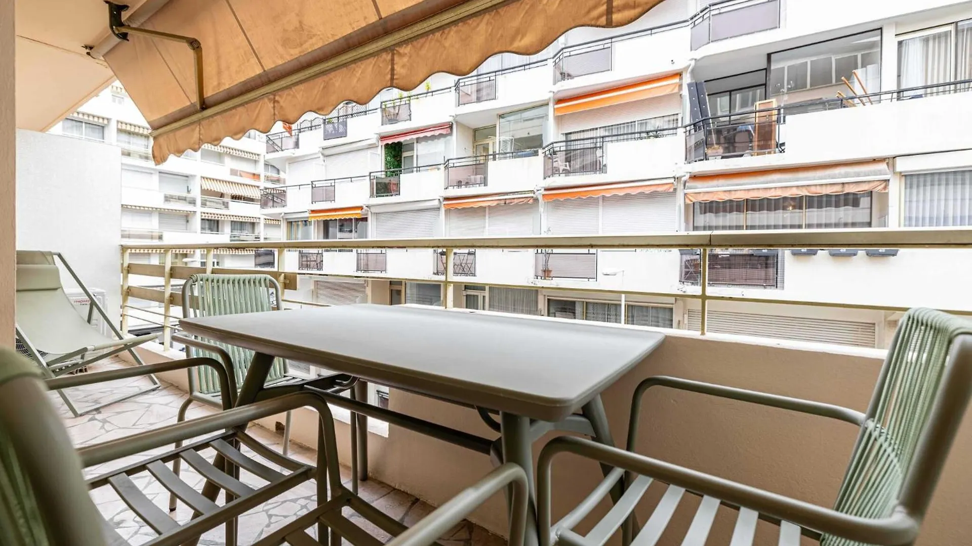 Elegant Apt With Balcony 1Bd 4P - Croisette Cannes 0*,  Franciaország